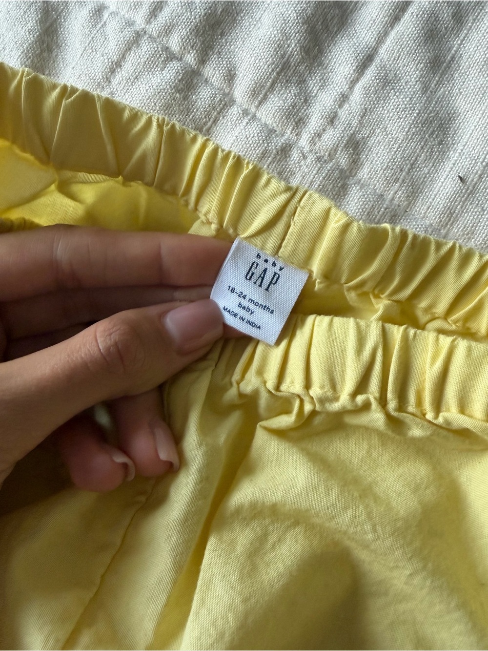 Baby Gap Yellow Eyelet Ruffle Outfit Set 18-24M 100% Cotton - Picture 7 of 10